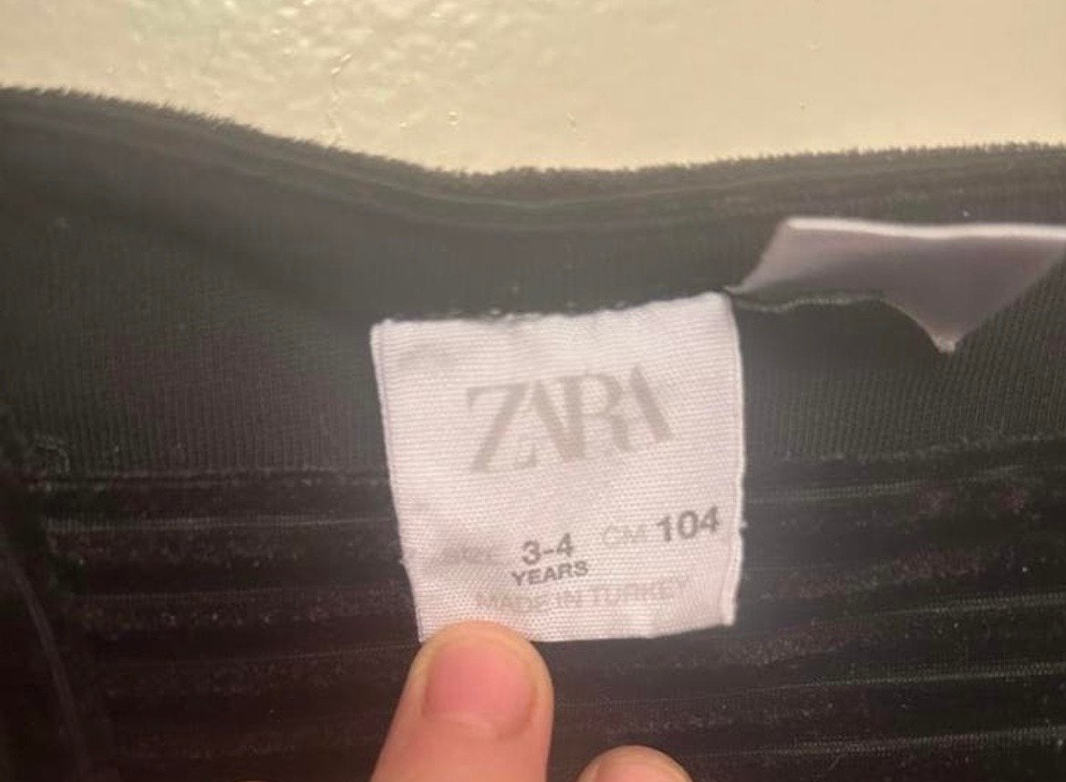 Zara baby corduroy tuinbroek maat 104, Ophalen of Verzenden, Zo goed als nieuw, Meisje, Broek