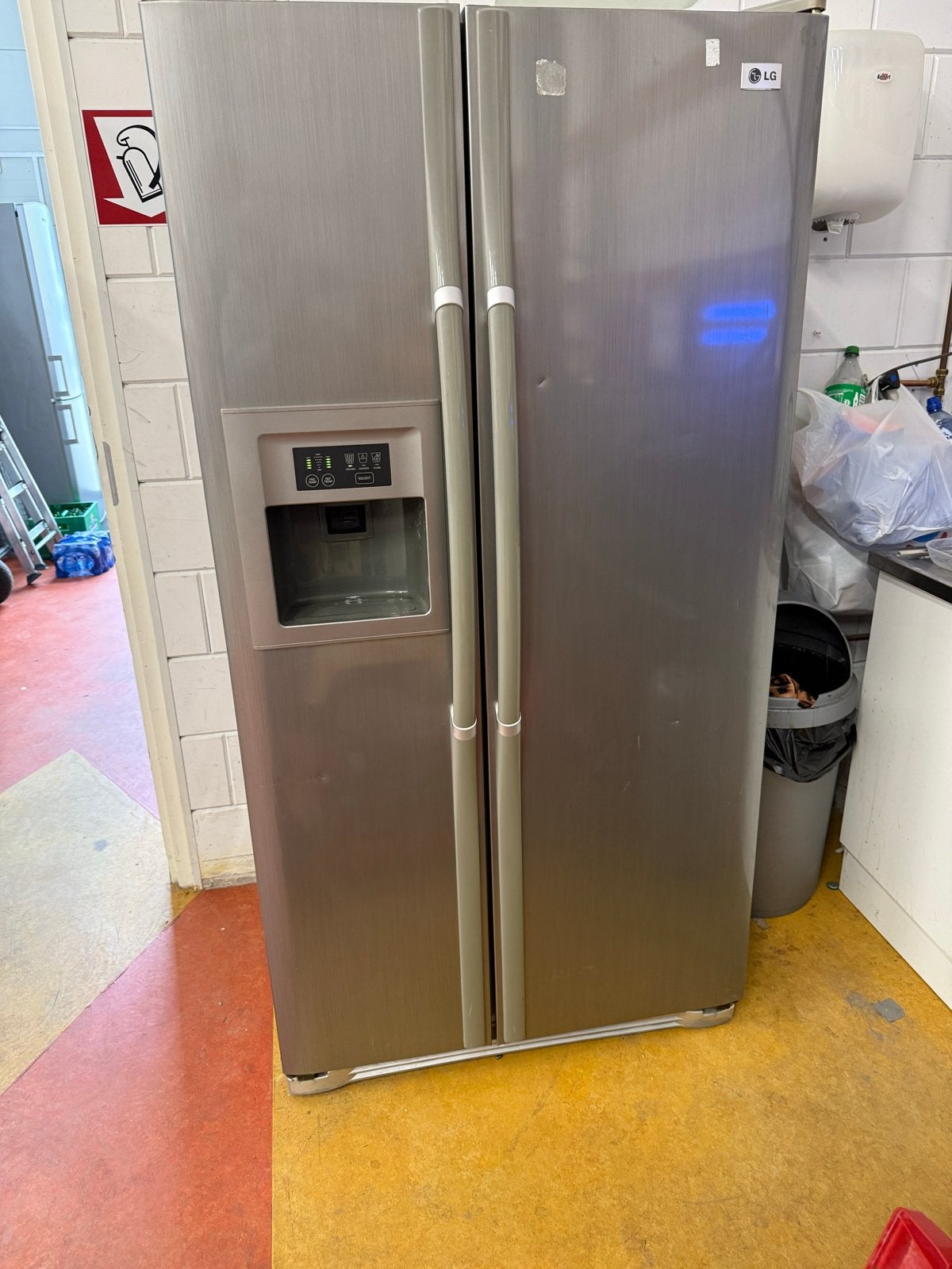 LG Amerikaanse koel/vries combinatie met wateraansluiting, Witgoed en Apparatuur, Ophalen, Gebruikt, 200 liter of meer, 60 cm of meer