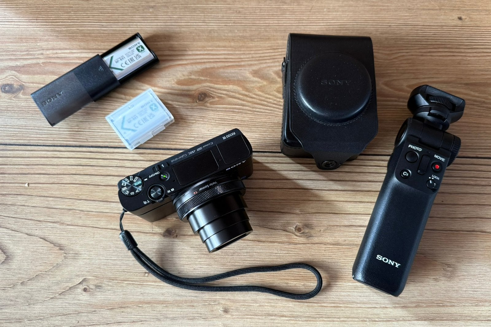 Sony Cybershot DSC-RX100 mark VII compactcamera / vlogcamera, Audio, Tv en Foto, Fotocamera's Digitaal, Screenprotector, Ophalen of Verzenden