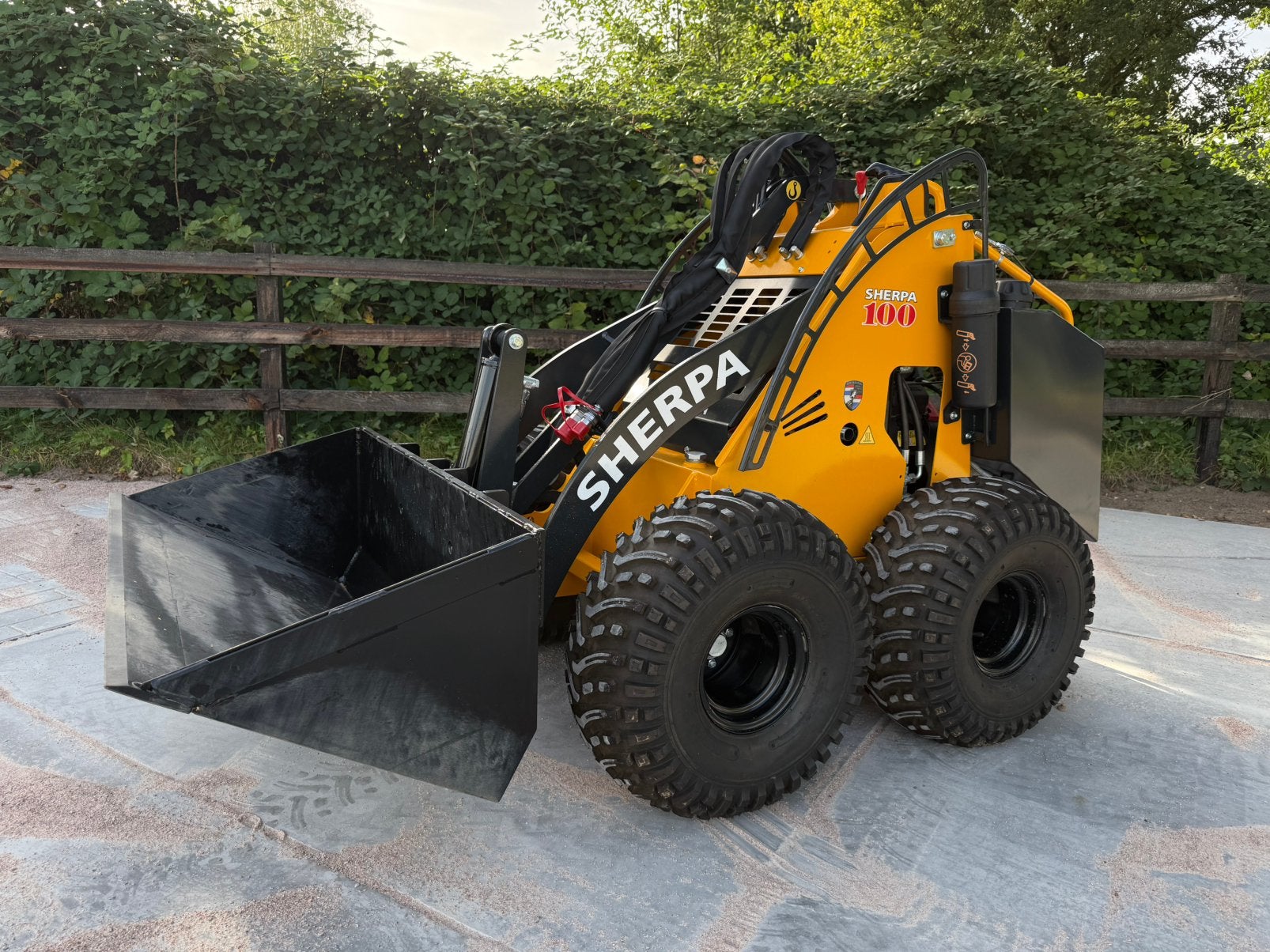 Nieuw! Mini Loader Sherpa 100 Benzine, Ophalen of Verzenden, Wiellader of Shovel