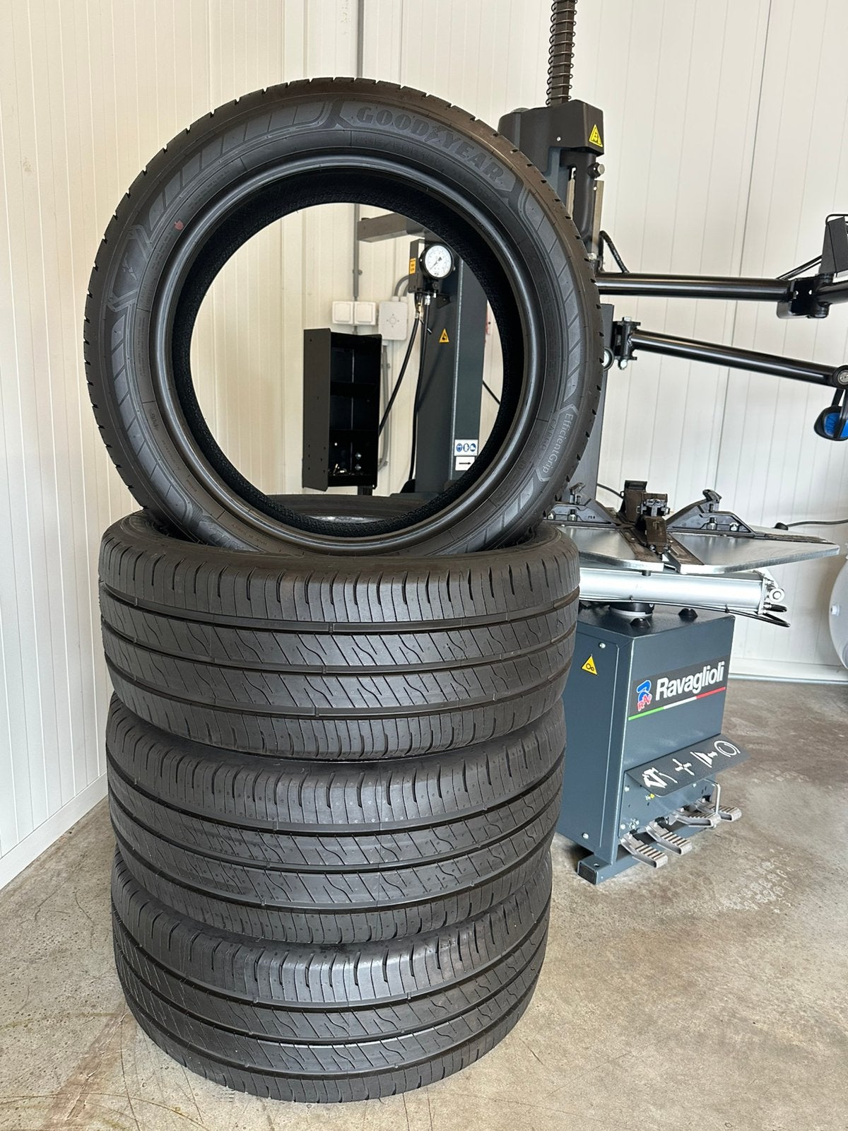 Set Goodyear 235 50 19 C Zomerbanden Cargo Incl. Montage, 19 inch, Bestelwagen, Goodyear, Nieuw