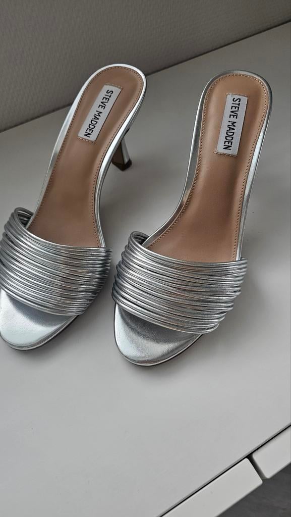 Steve Madden zilver muiltjes maat 39, Verzenden, Zo goed als nieuw, Overige kleuren, Sandalen of Muiltjes