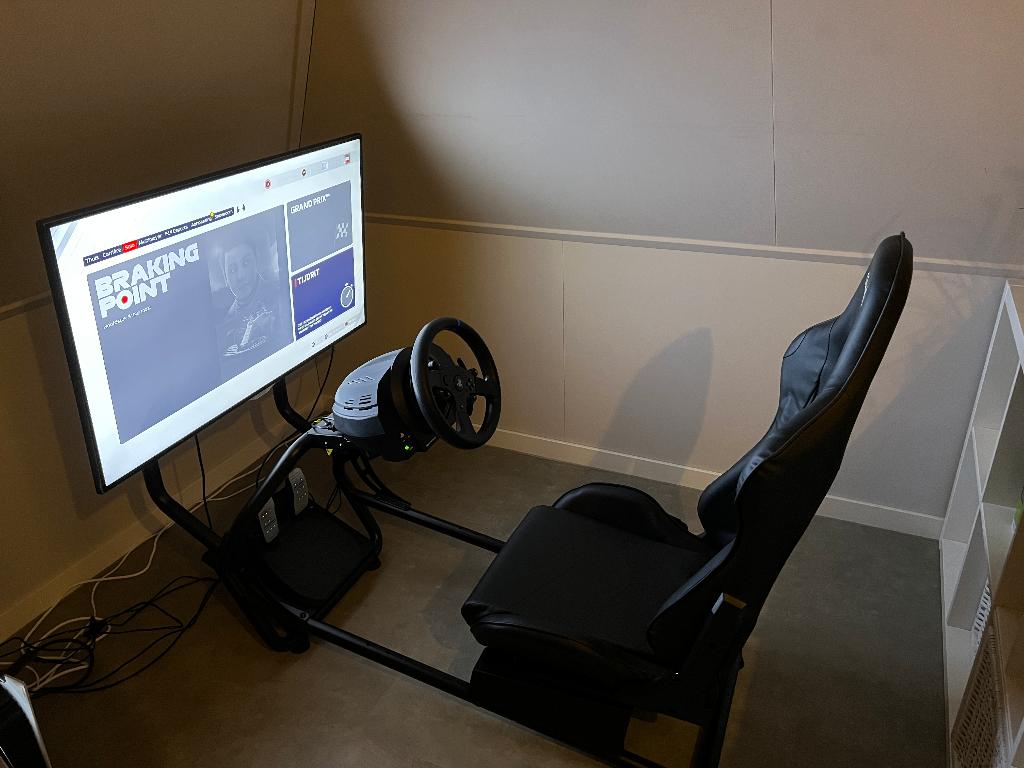 Gear4U Racestoel + Thrustmaster T300 RS, Spelcomputers en Games, Spelcomputers | Overige Accessoires, Zo goed als nieuw, Racestoel