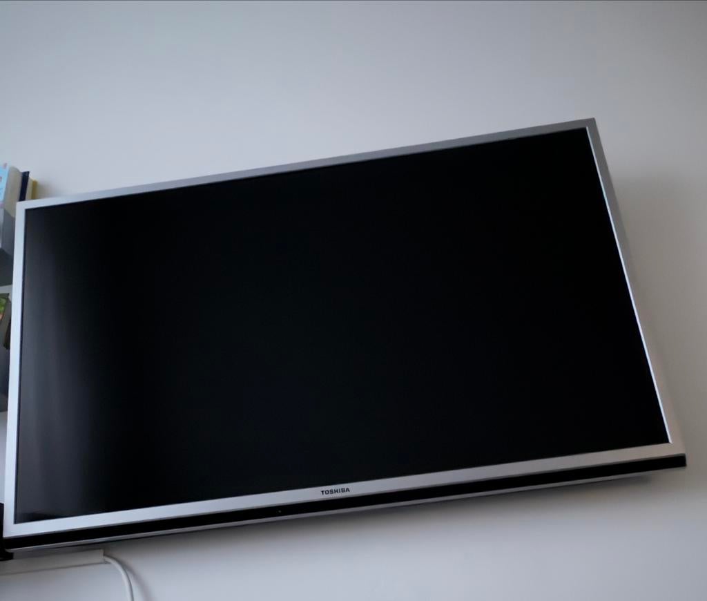 Toshiba LCD TV 40 inch met muurbeugel, Audio, Tv en Foto, Televisies, Ophalen, LCD, 100 cm of meer, Full HD (1080p)