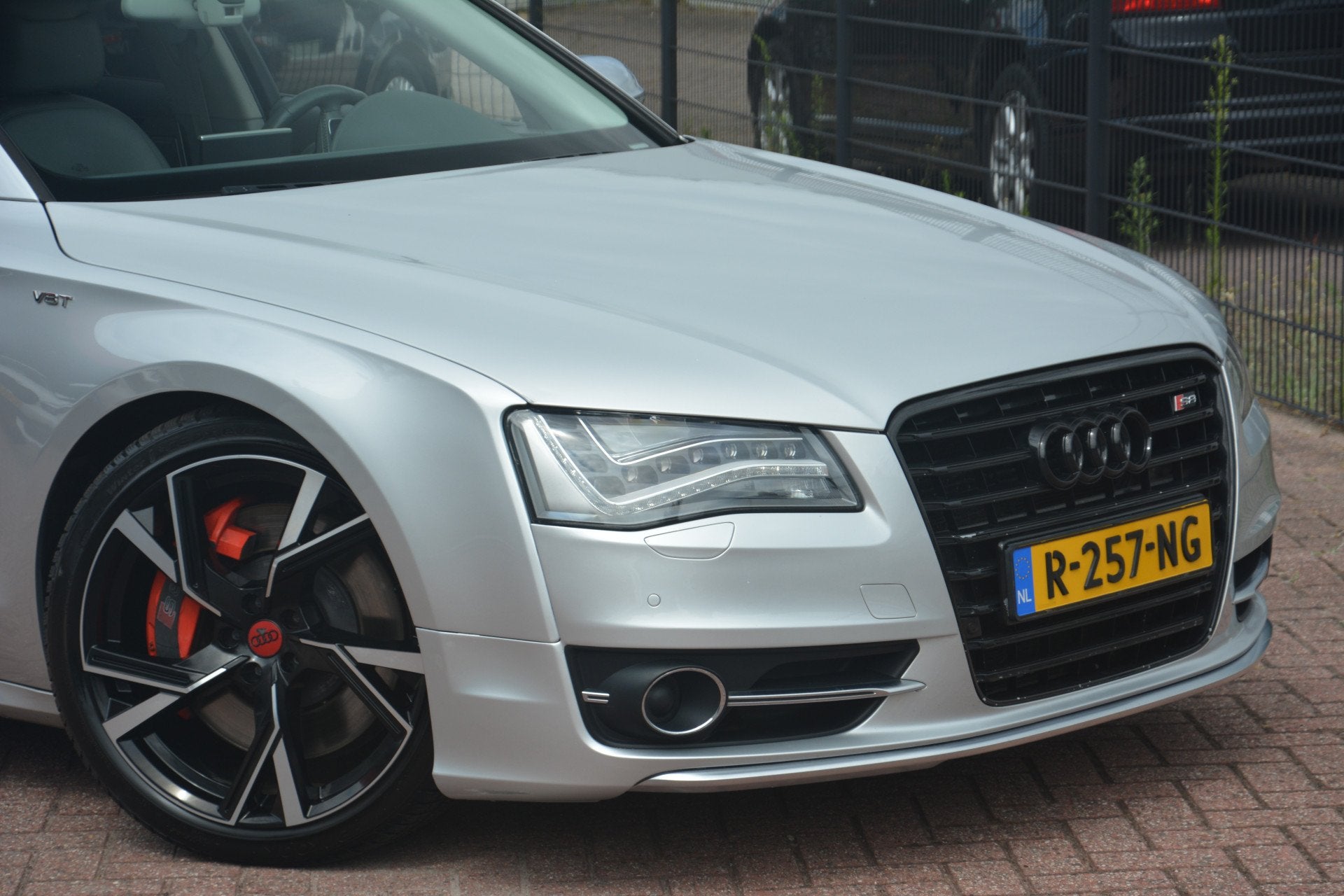 Audi A8 4.0 TFSI S8 quattro | Navigatie | BOSE | Schuif-kant, Automaat, Euro 5, Gebruikt, 8 cilinders