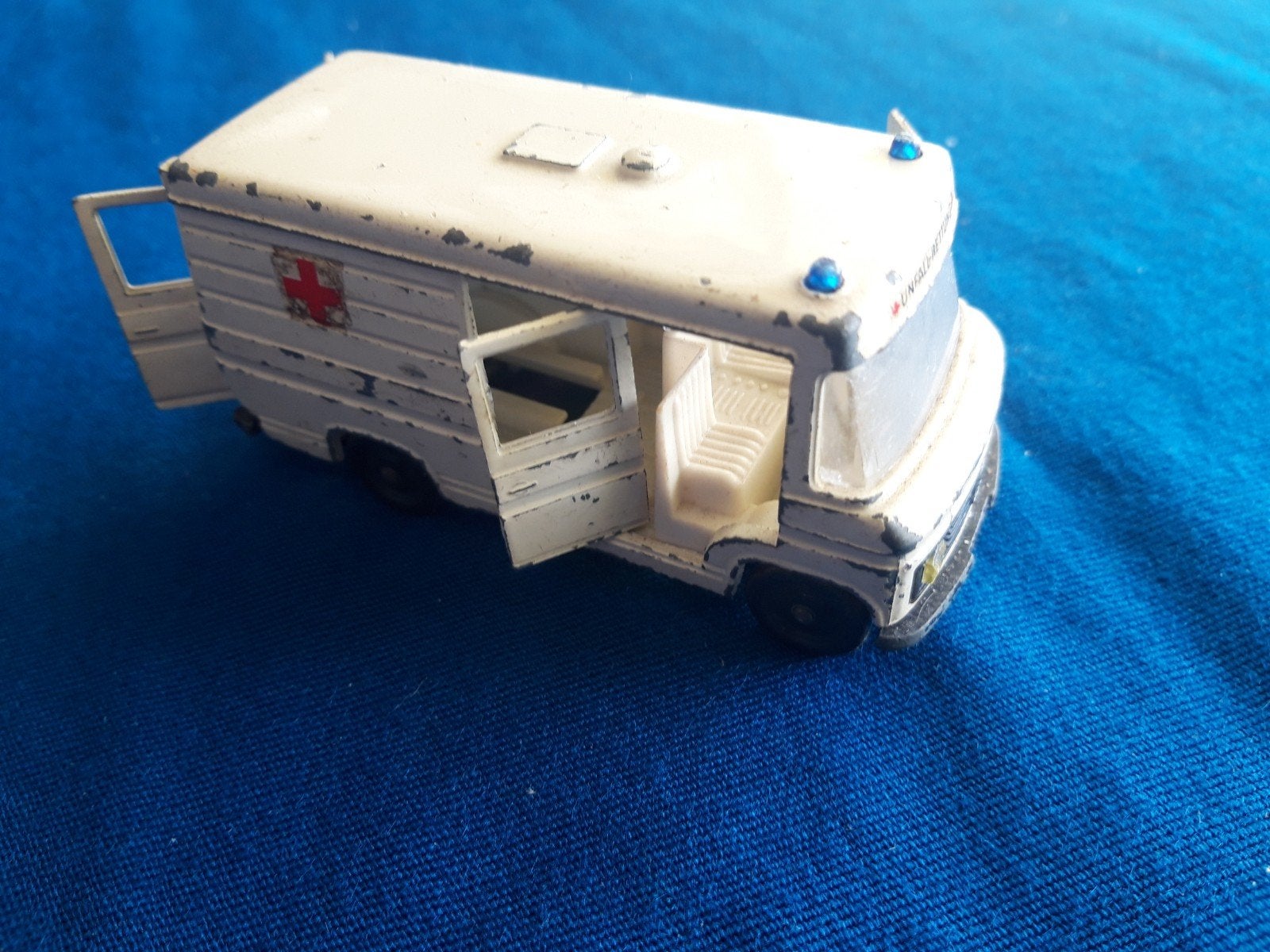 Mercedes Benz 406/508 Dudo ambulance Siku opknapper, Ophalen of Verzenden, Gebruikt, Bus of Vrachtwagen, SIKU
