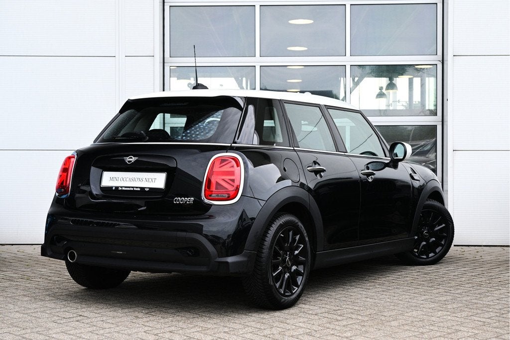 MINI Hatchback Cooper Camden Automaat / LED / Cruise Control, Gebruikt, Met garantie (alle), Zwart, Origineel Nederlands