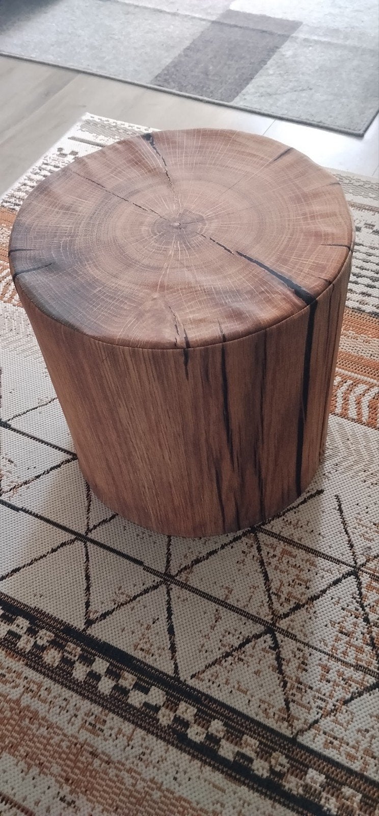 Poef. Zitkussen. Bijzettafel. Decoratie., Overige materialen, Minder dan 55 cm, Rond, Zo goed als nieuw