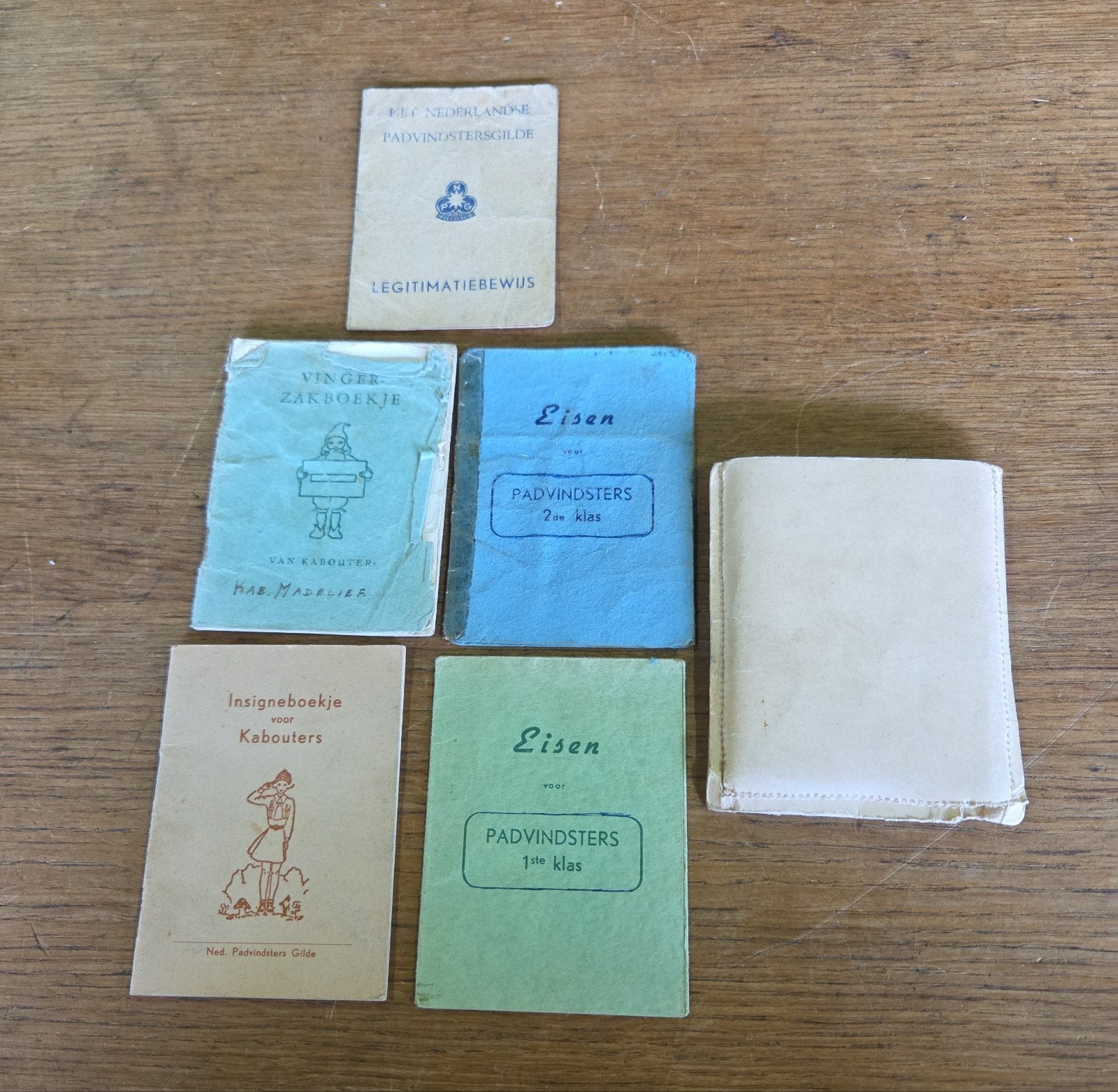 oude padvinders zakboekje insigneboekje, Gebruikt, Ophalen of Verzenden, X, X