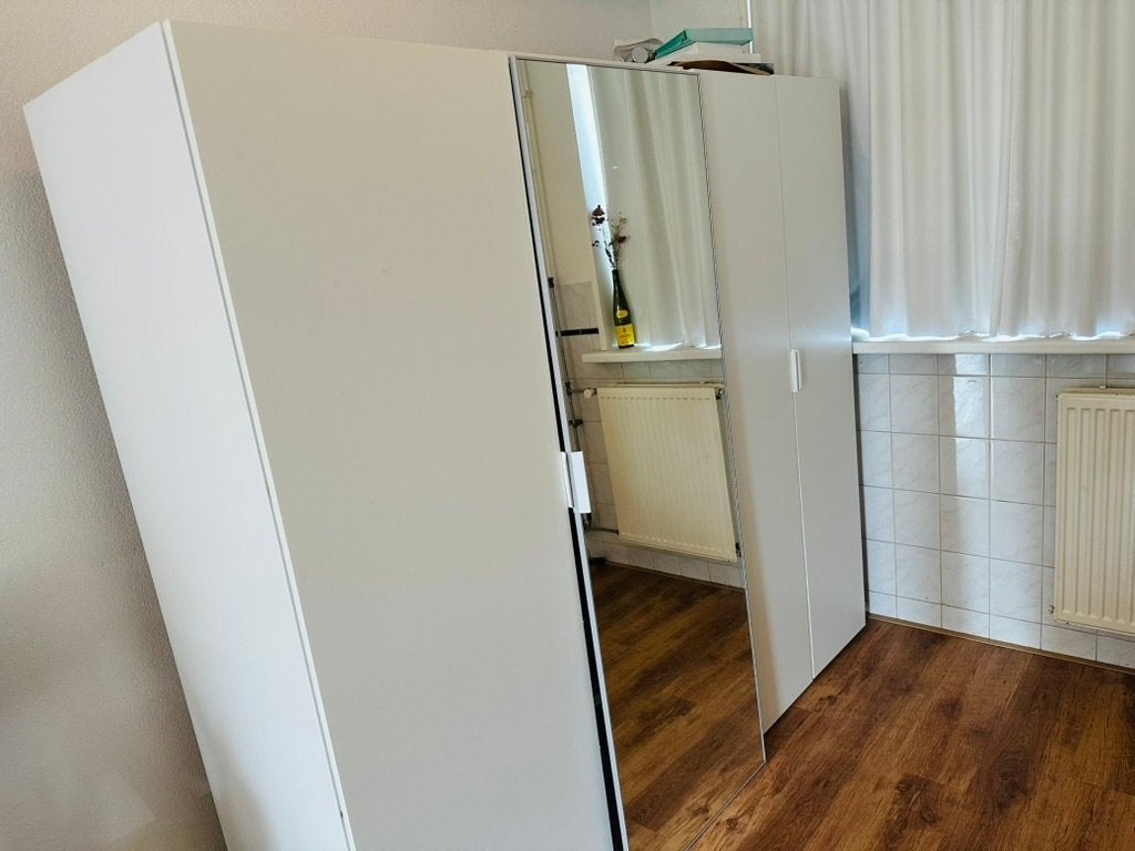IKEA PAX Wardrobe 3 separate unites with Mirror, Met deur(en), Zo goed als nieuw, 150 tot 200 cm, 50 tot 75 cm