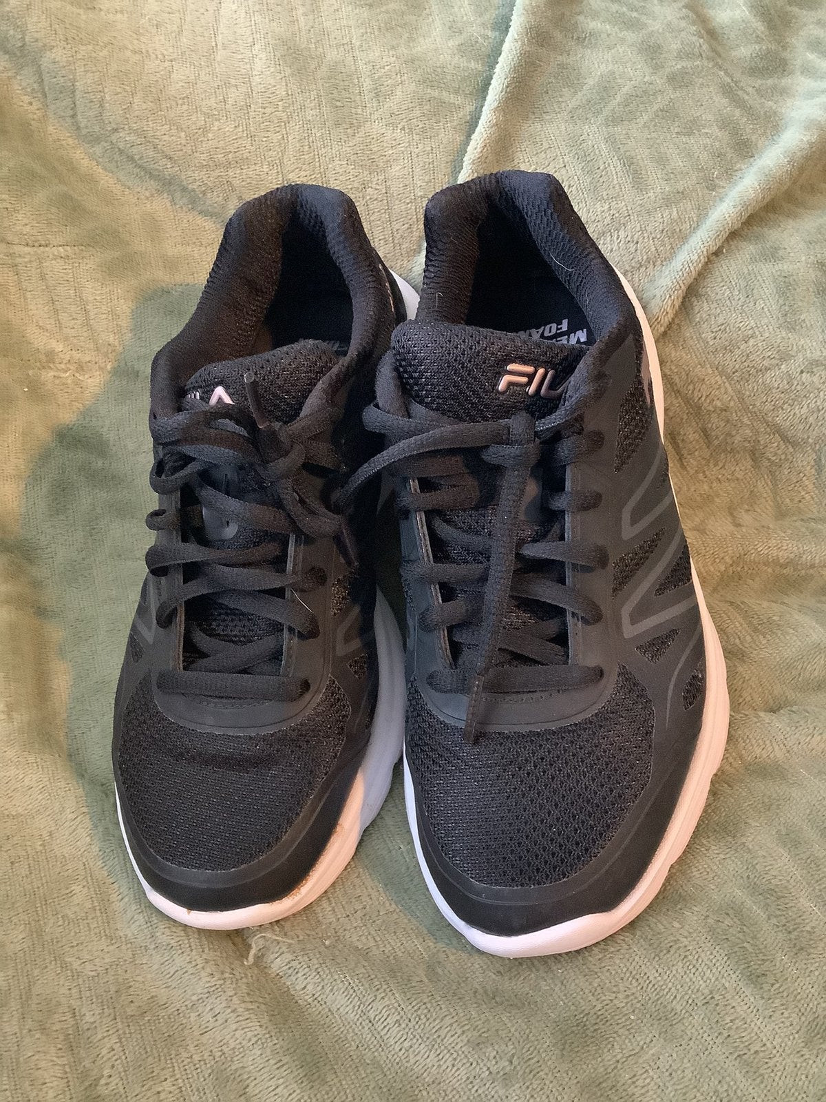 Zgan gympen van Fila, Ophalen of Verzenden, Zo goed als nieuw, Sneakers of Gympen
