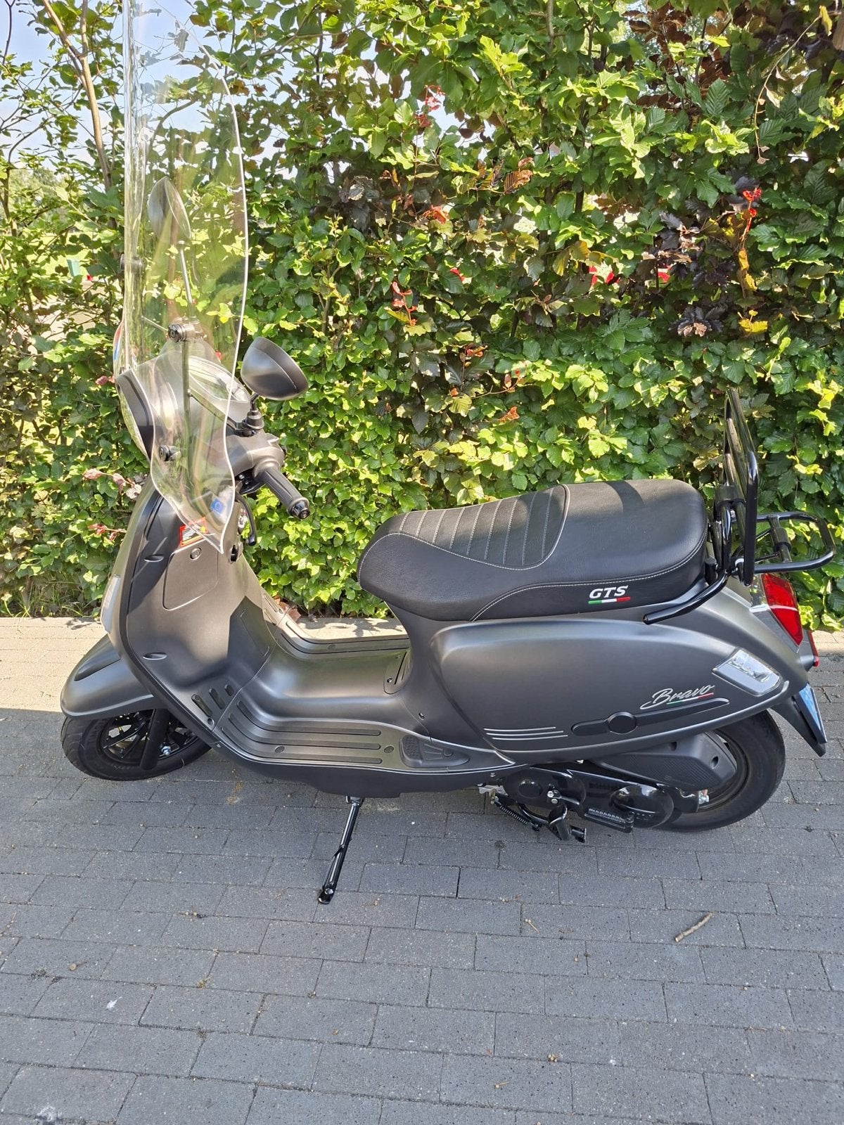 GTS Bravo scooter - slechts 500 km mee gereden, Ophalen, Zo goed als nieuw, Benzine, Overige merken