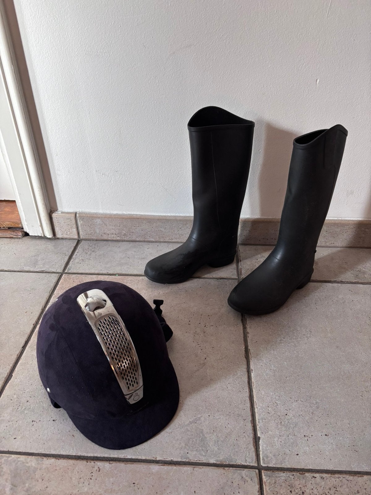 Paardrijlaarzen en cap kind, Dieren en Toebehoren, Ophalen, Fouganza, Zo goed als nieuw, Rijhelm/cap