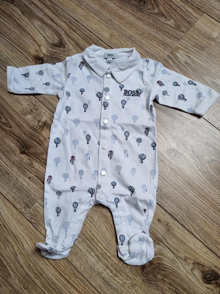 Hugo boss pakje luchtballon maatje 50/56, Kinderen en Baby's, Babykleding | Maat 50, Ophalen of Verzenden, Zo goed als nieuw, Jongetje