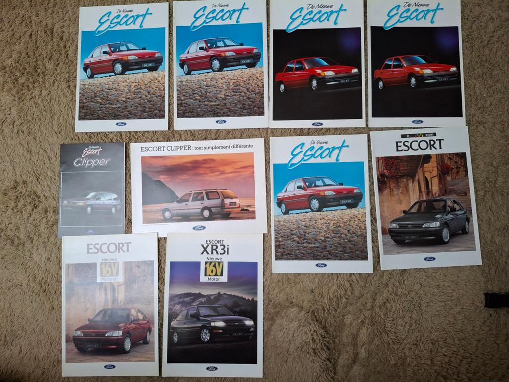 Lot autofolders Ford Escort mk5, Verzenden, Gelezen, Ford