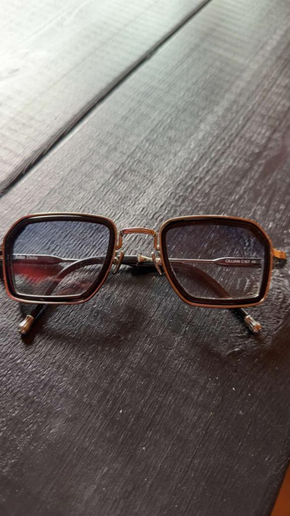 John dalia cillian C107 zonnenbril, Sieraden, Tassen en Uiterlijk, Zonnebrillen en Brillen | Heren, Overige merken, Zonnebril