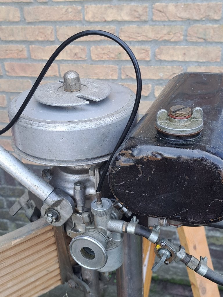British Seagull forty plus buitenboordmotor, Ophalen, Gebruikt, Motor en Techniek