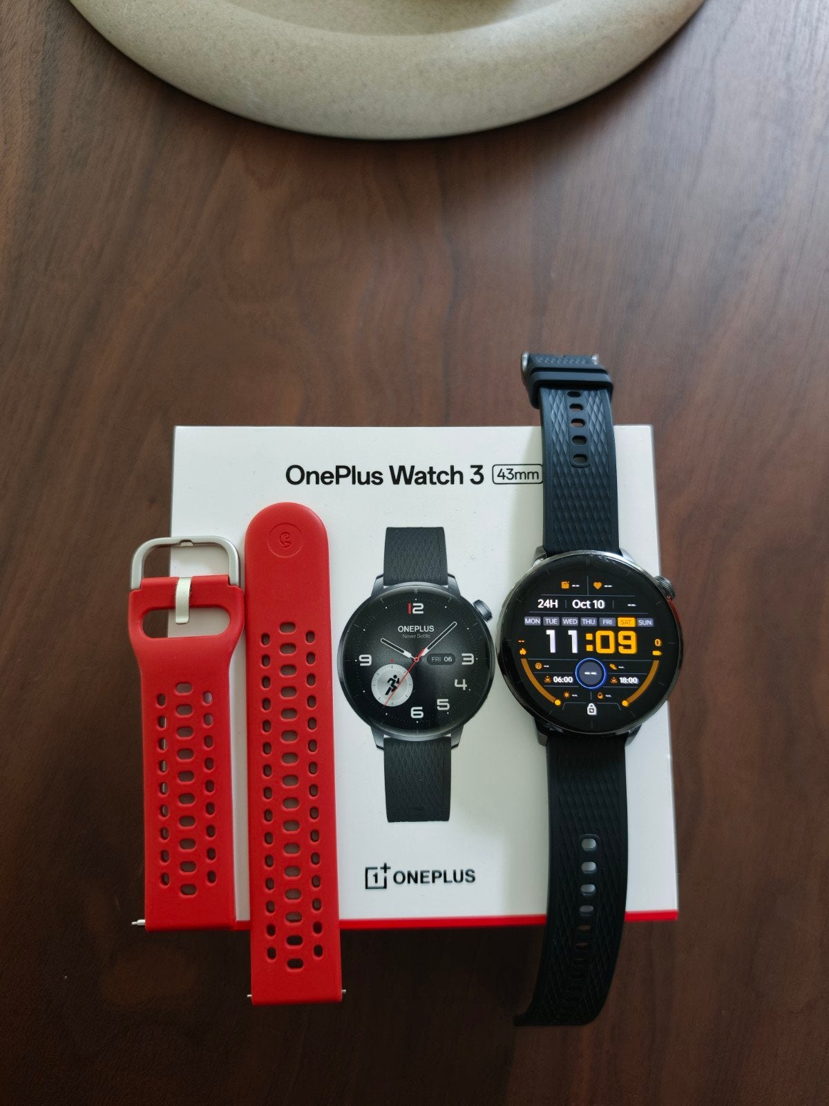 OnePlus Watch 3 43mm - Zwart met extra rode band, Sieraden, Tassen en Uiterlijk, Zwart, Ophalen of Verzenden, Zo goed als nieuw
