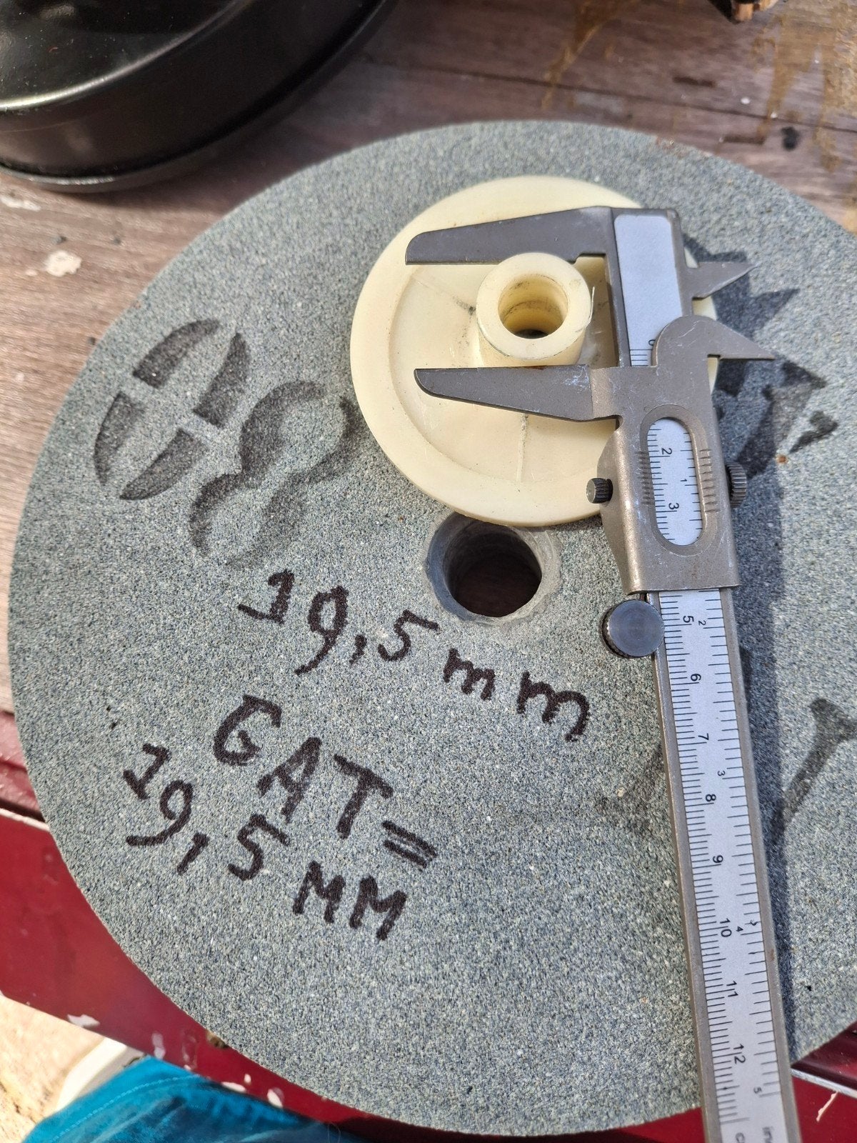Gezocht: slijpsteen 20 cm fijne korrel (1000/3000), Doe-het-zelf en Verbouw, Gereedschap | Slijpmachines, Ophalen of Verzenden