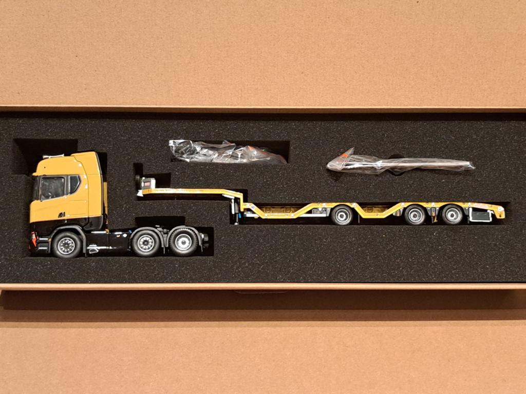 Scania IMC  Caterpillar Geel - Modelvrachtwagen, Ophalen of Verzenden, Zo goed als nieuw, Bus of Vrachtwagen, Overige merken