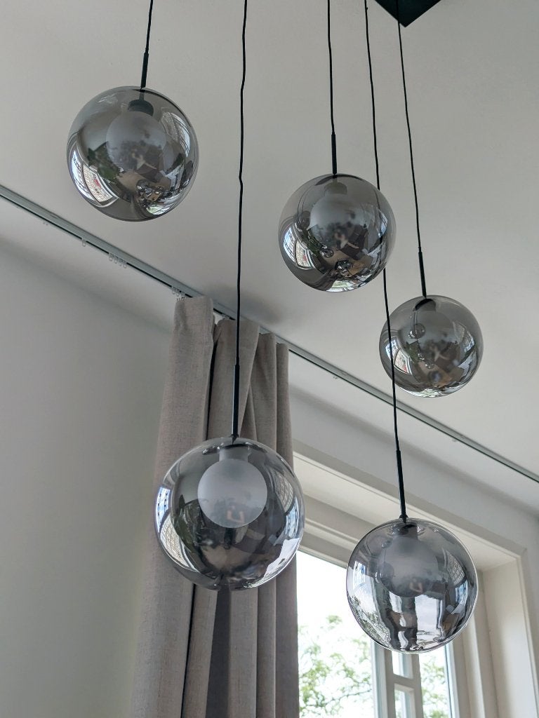 Moderne uniek hanglamp met 5 LED bollen, Ophalen, Overige fittingen, Zo goed als nieuw, Glas