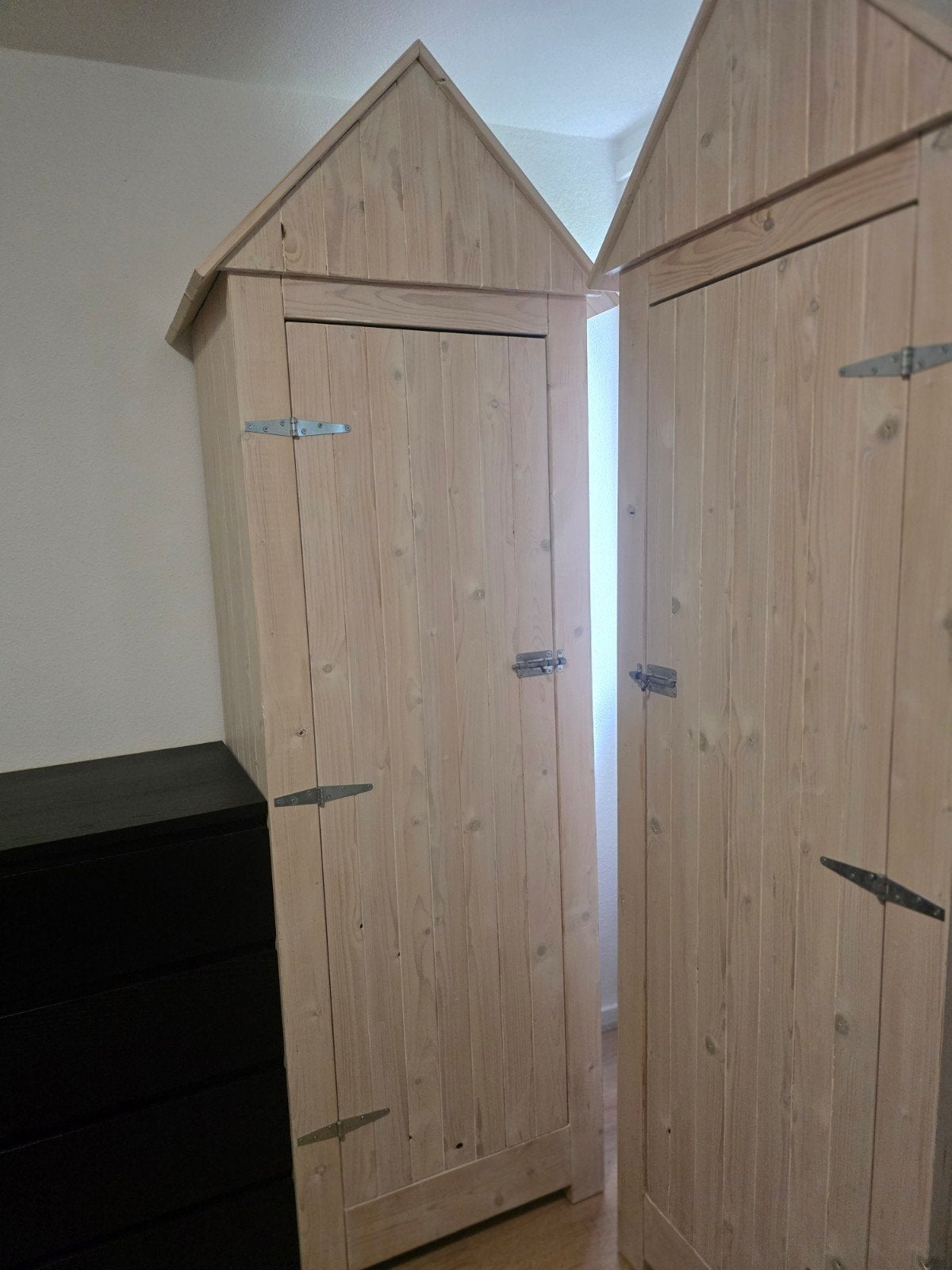 Kinderkasten in huisjesvorm - Set van 2, Ophalen, Kast, 50 tot 70 cm, Zo goed als nieuw