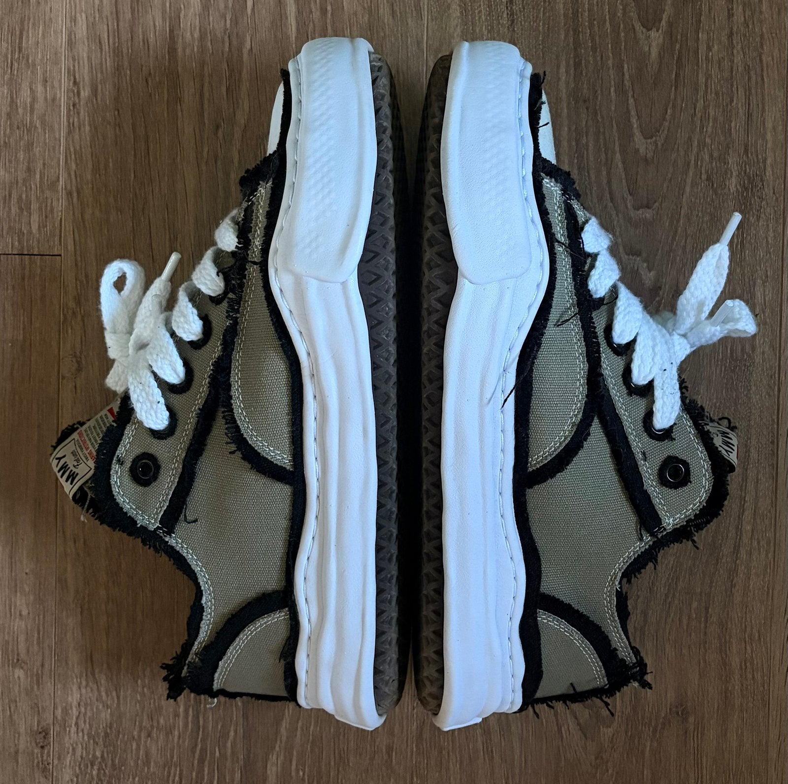 Maison Mihara Yasuhiro Peterson OG Sole Frayed Khaki EU 45, Overige kleuren, Ophalen of Verzenden, Sneakers of Gympen, Zo goed als nieuw