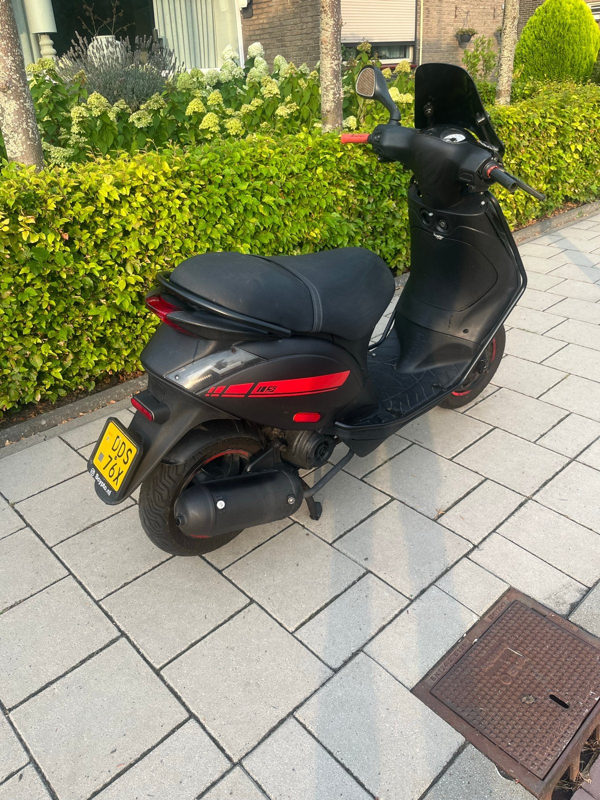 Piaggio Zip Scooter - Gebruikt met nieuwe banden, Ophalen, Gebruikt, Maximaal 45 km/u, Zip