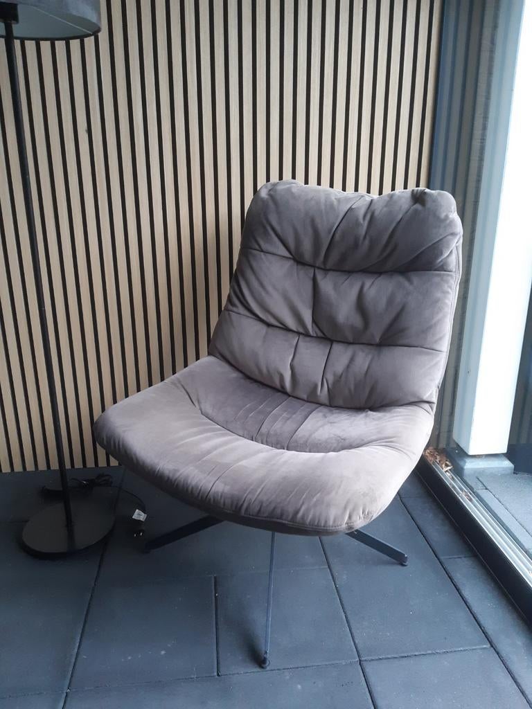 Comfortabele grijze fauteuil - Zo goed als nieuw, Huis en Inrichting, Stoelen, Ophalen, Modern, Comfortabel, Zo goed als nieuw