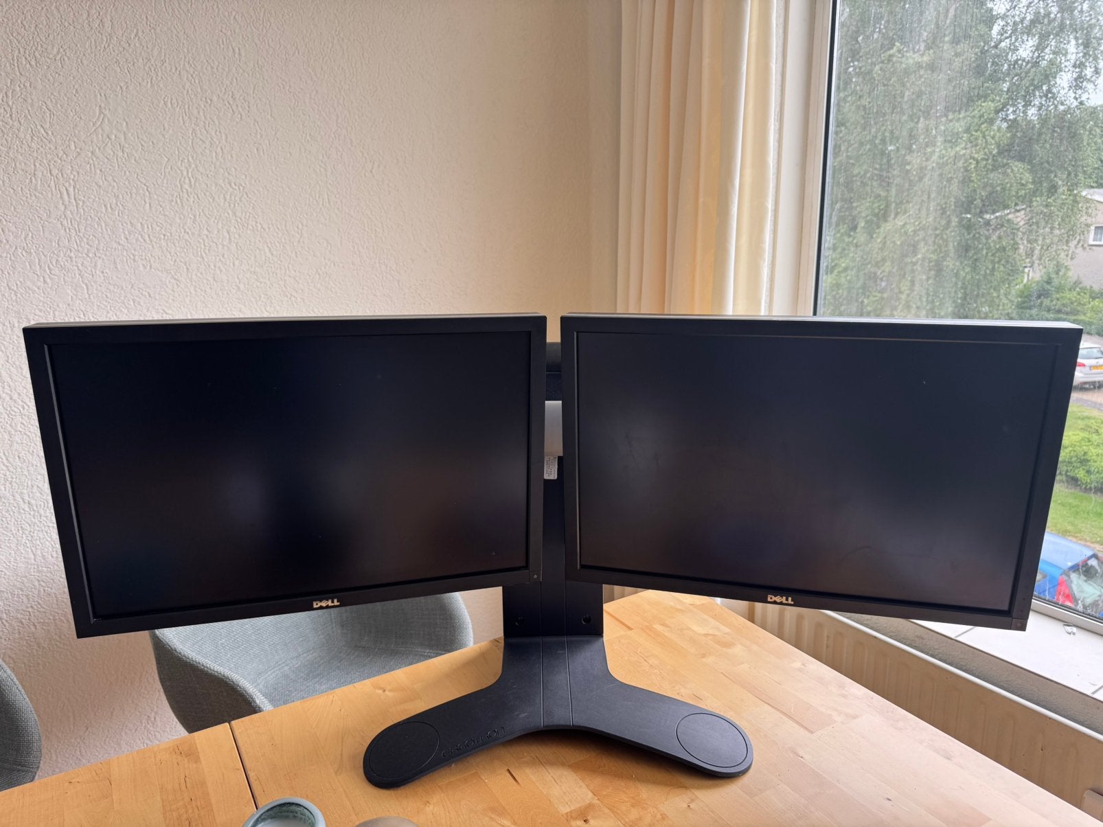 2x Dell monitor op Ergotron dual monitor arm, Computers en Software, Monitoren, Ophalen, In hoogte verstelbaar, DVI, 60 Hz of minder