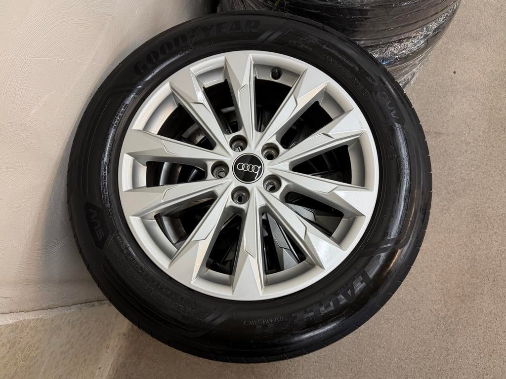 Originele Lichtmetalen Velgen AUDI met 235/55R18 Banden, Ophalen, 18 inch, Gebruikt, Banden en Velgen