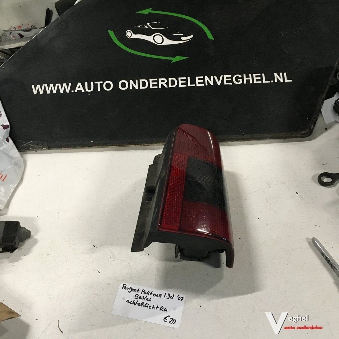 Peugeot Partner Bestel  1.9 D 2007 Achterlicht Links of Rech