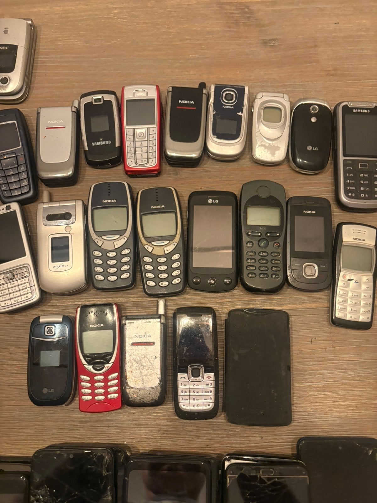 Lot oude telefoons 51 stuks, Telecommunicatie, Ophalen, Blauw, Geen camera, Zo goed als nieuw