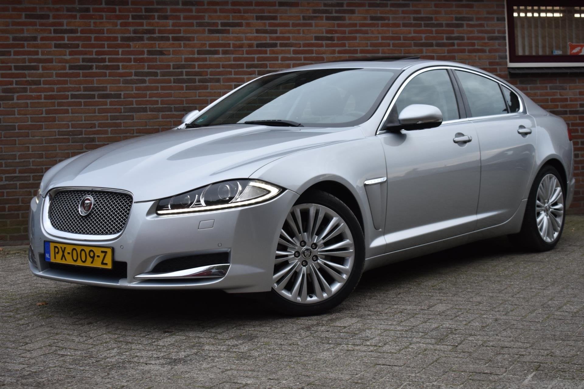 Jaguar XF 3.0D '11 Xenon Leder Clima Navi Cruise, Auto's, Automaat, Euro 5, Achterwielaandrijving, Gebruikt