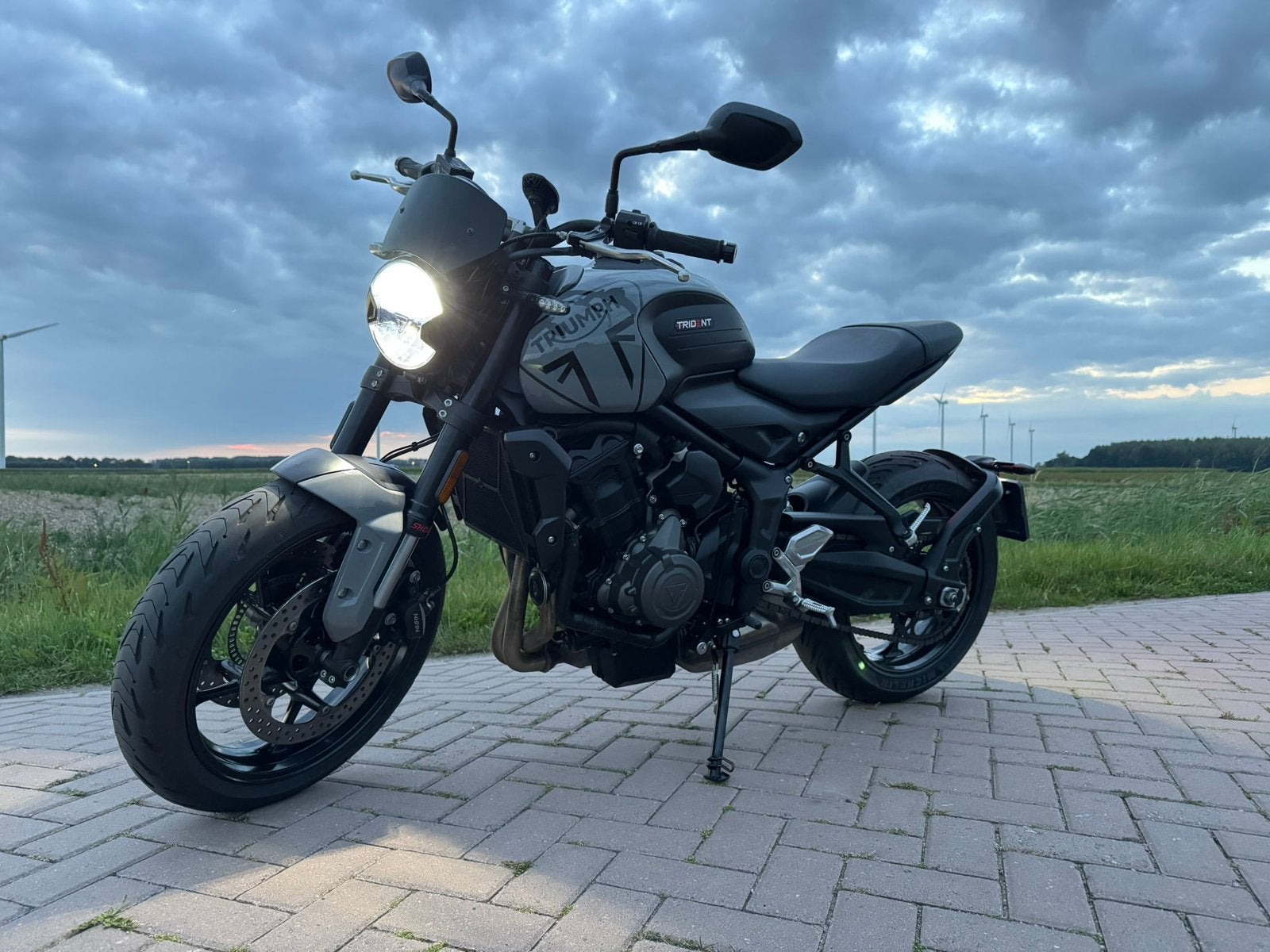 Triumph Trident 660 - Zo goed als nieuw!, Motoren, 3 cilinders, Particulier, Meer dan 35 kW, Traction Control