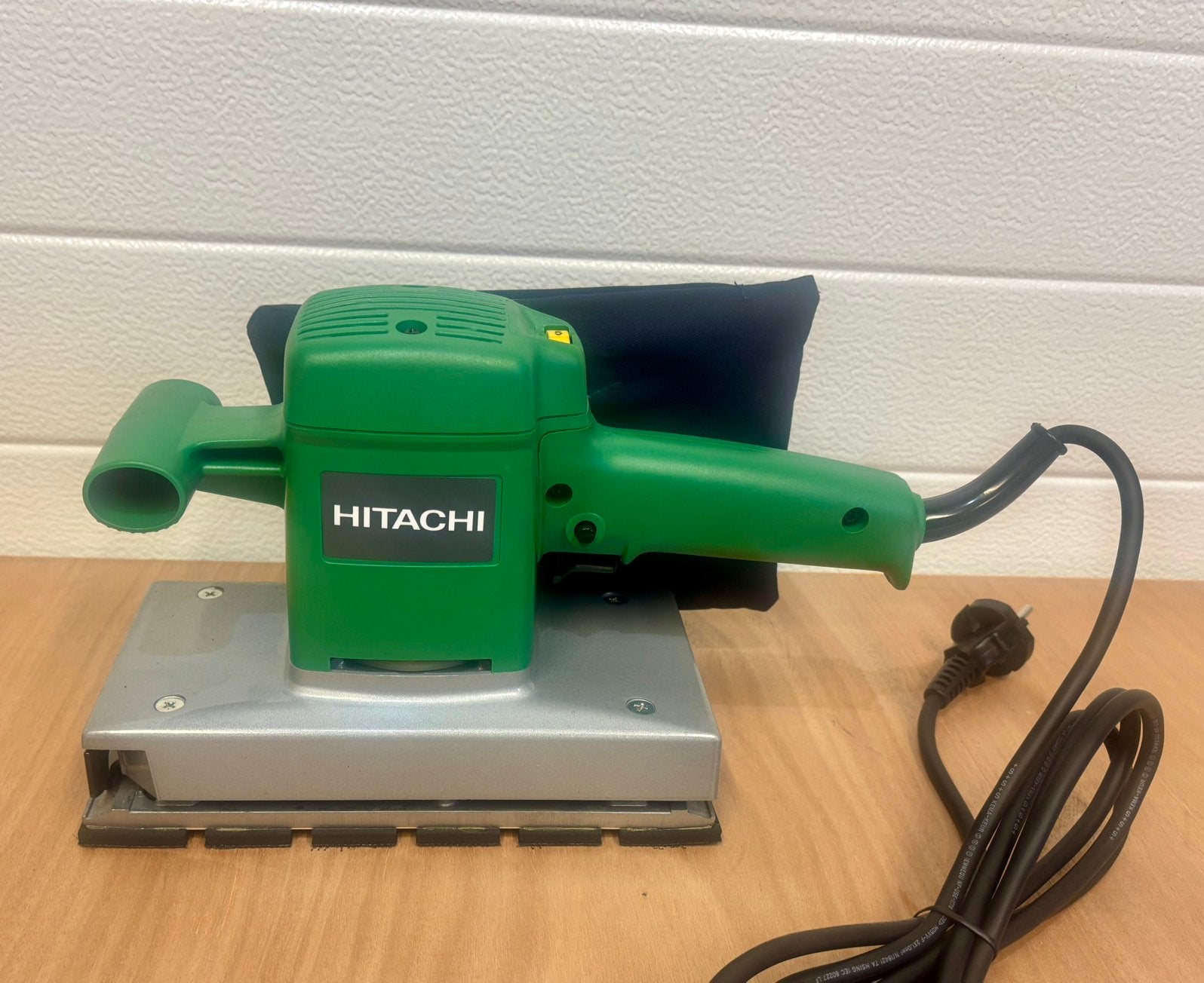 HITACHI / Hikoki Vlakschuurmachine SV12V 114mm 300w Nieuw, Ophalen of Verzenden, Nieuw, Minder dan 600 watt, Vlakschuurmachine