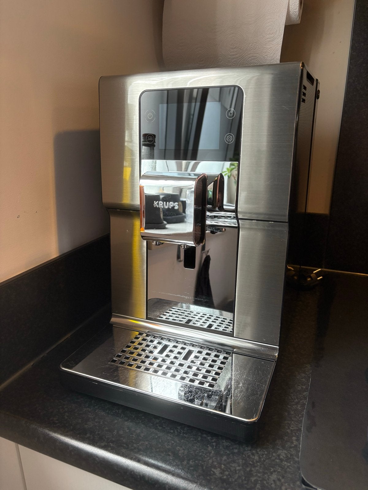 Krups Intuition EA877D Volautomatische Espressomachine, Ophalen of Verzenden, Zo goed als nieuw, Espresso apparaat, Koffiebonen