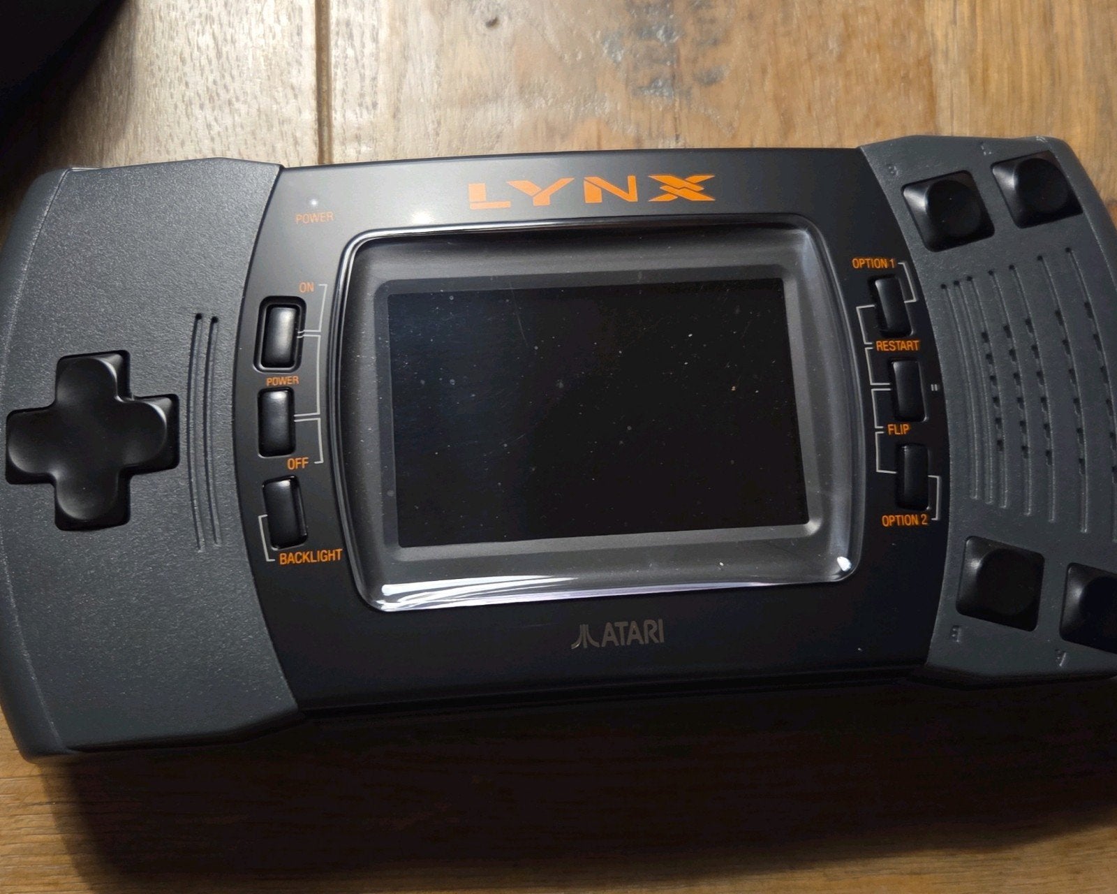 Atari Lynx handheld console, Spelcomputers en Games, Spelcomputers | Atari, Zo goed als nieuw, Atari Lynx, Zonder controller, Met beschermhoes of tas