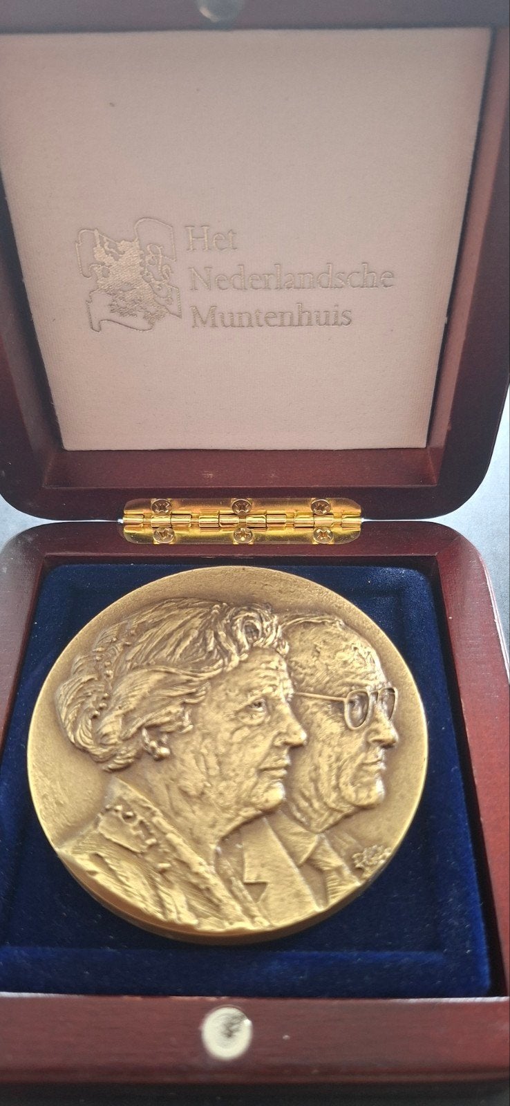 Goudenhuwlijk, Postzegels en Munten, Penningen en Medailles, Ophalen of Verzenden, Overige materialen