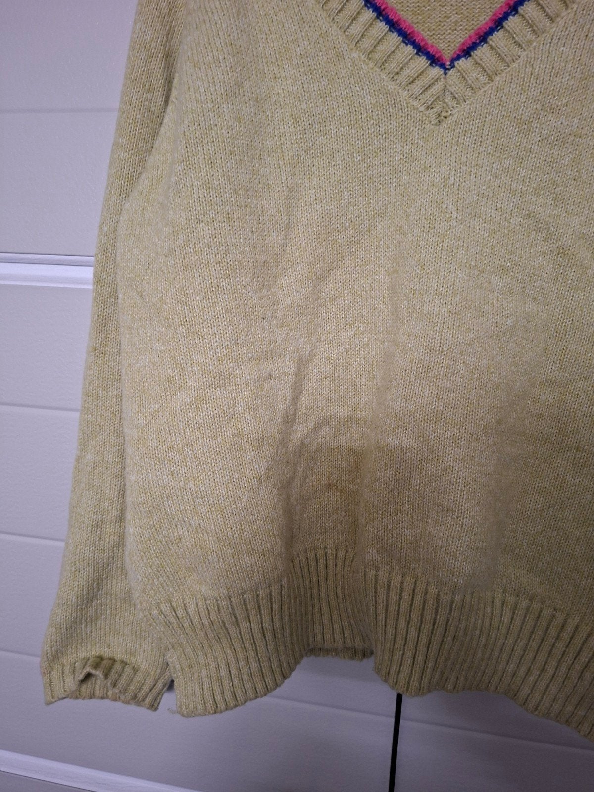 Vintage trui maat L met V-hals en gekleurde strepen, Kleding | Dames, Truien en Vesten, Ophalen of Verzenden, Gedragen, Maat 42/44 (L)