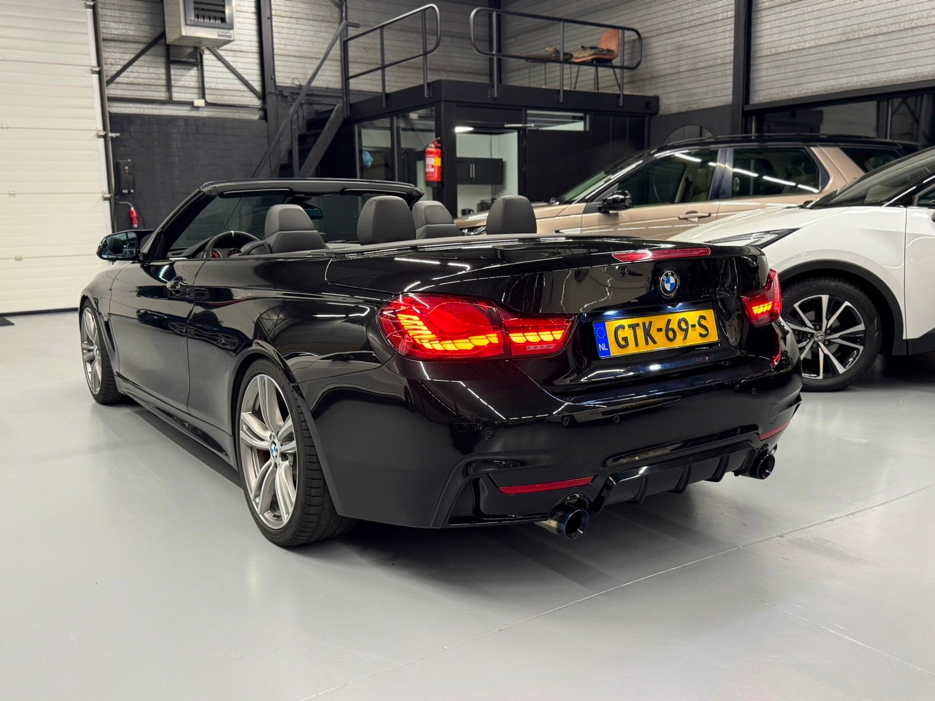 Foto 5 van BMW 4-serie Cabrio 435i M Sport 19''/HUD/NEKVERWARMING