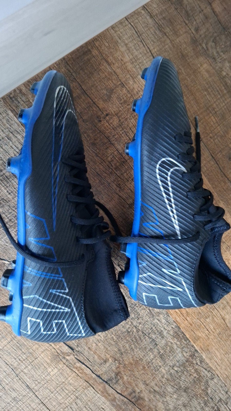 Voetbalschoenen nike high maat 40, Maat XS of kleiner, Ophalen, Zo goed als nieuw, Schoenen