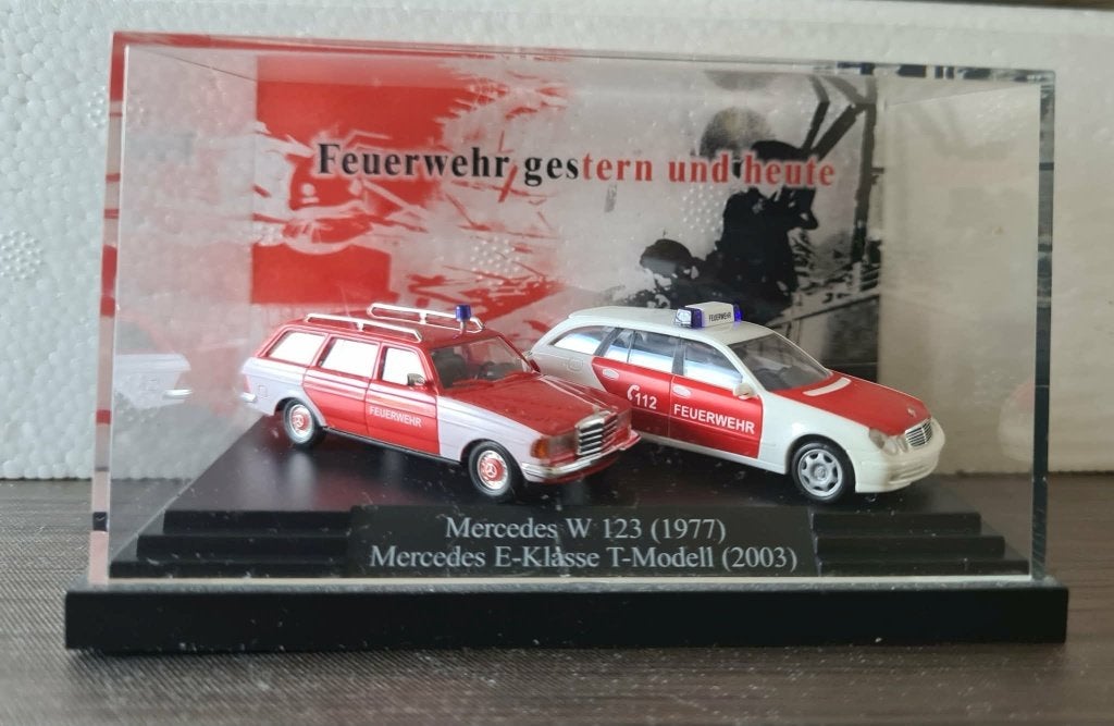 2 x Mercedes Feuerwehr Brandweer in doosje, Ophalen of Verzenden, Nieuw, Auto