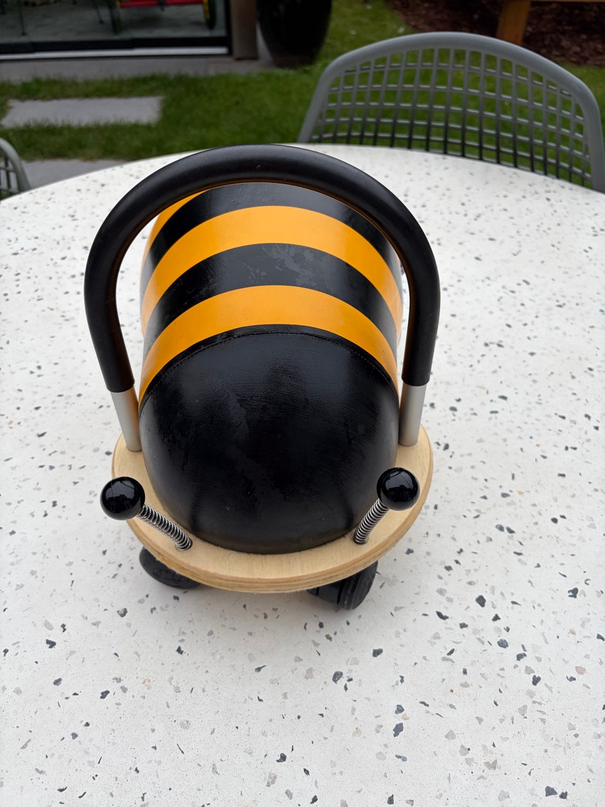 Wheely Bug Loopvoertuig Bij - Zo goed als nieuw, Kinderen en Baby's, Ophalen of Verzenden, Zo goed als nieuw, Loopvoertuig
