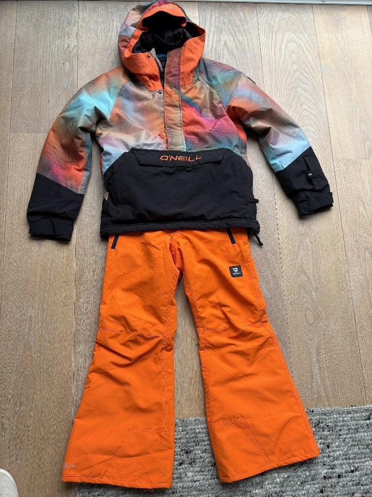 Skijas en broek jongen maat 128/140, Ophalen of Verzenden, Zo goed als nieuw, Setje, Brunotti