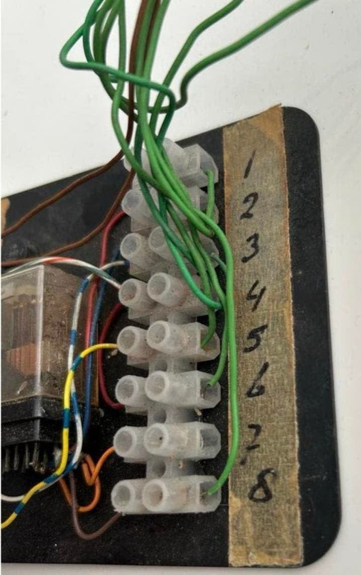 Elektronica testbordje met relais en lampje, Hobby en Vrije tijd, Ophalen of Verzenden, Gebruikt