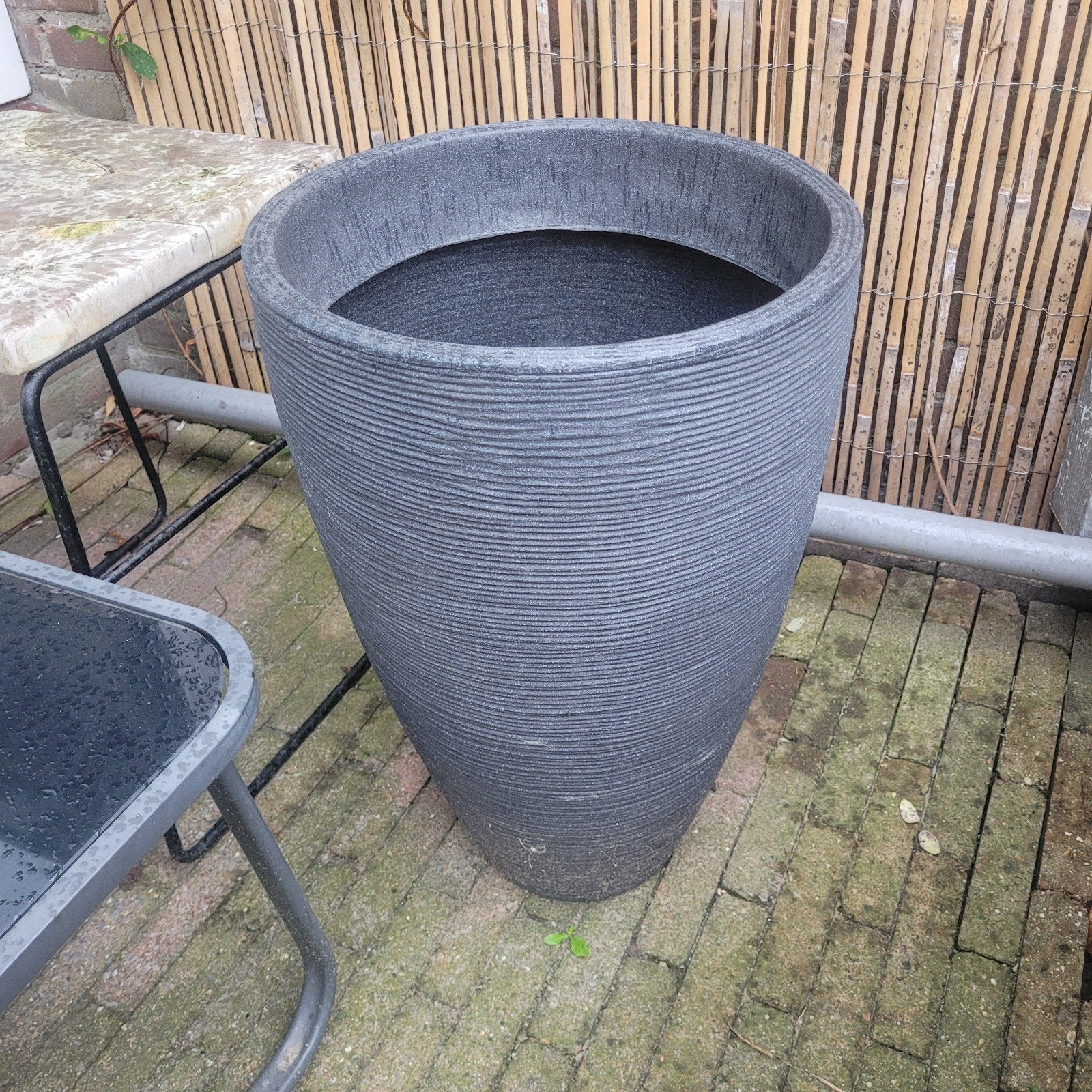 Grote kunststof bloempot voor binnen of buiten, Tuin en Terras, Kunststof, Gebruikt, Rond, Binnen