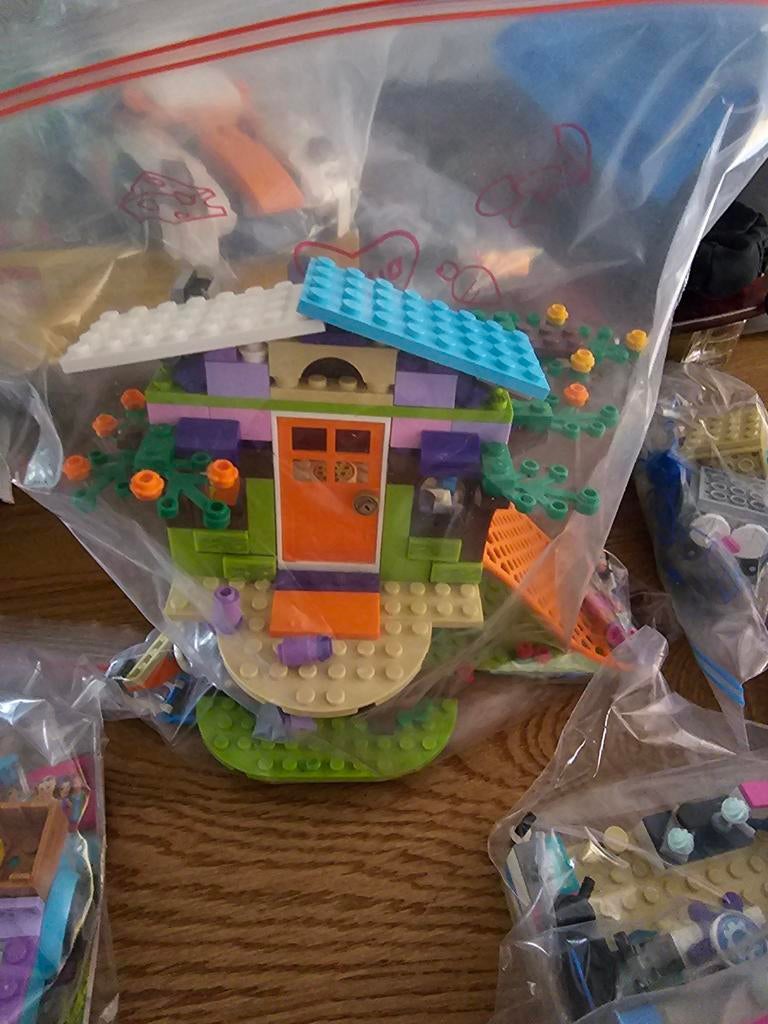 Lego friends 41335 Mia's Boomhut, Ophalen of Verzenden, Zo goed als nieuw