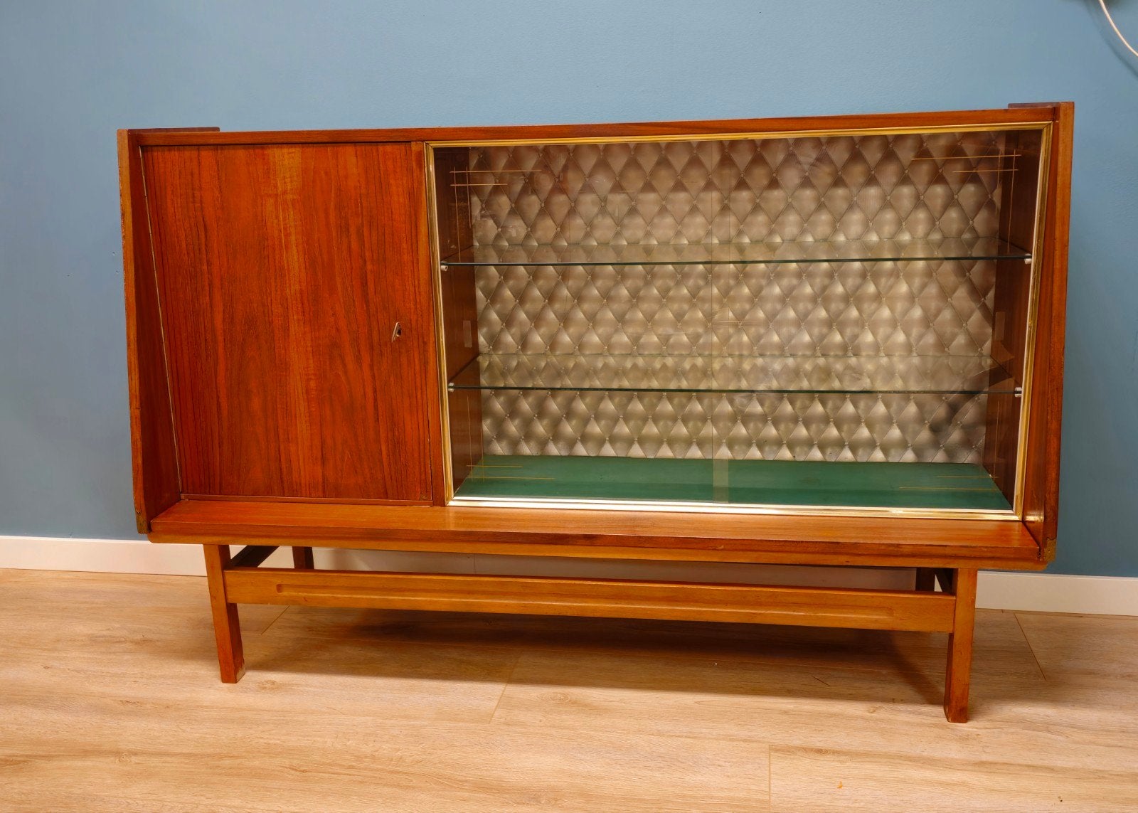Vintage Teakfineer Highboard Vitrinekast Kast Dressoir, Ophalen, Huis en Inrichting
