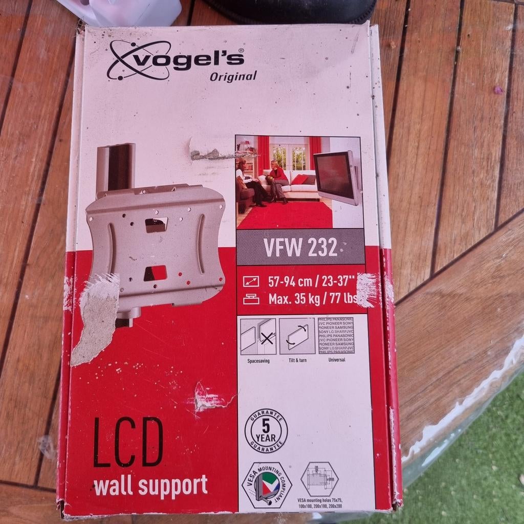 Vogel's VFW 232 LCD muurbeugel, Ophalen